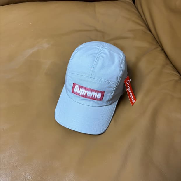 Supreme 슈프림 리버스 라벨 그레이 캠프캡 모자 (Gray)