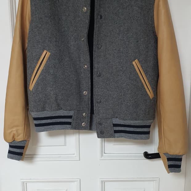 골든베어 가죽 배색 바시티자켓 m