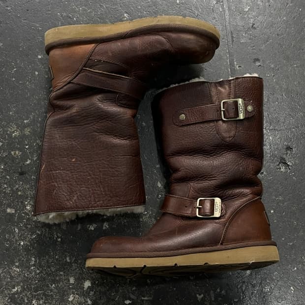 230 어그 레더부츠 