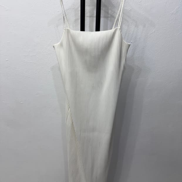 정품) COS 코스 끈나시 화이트 플리츠 롱 원피스 S