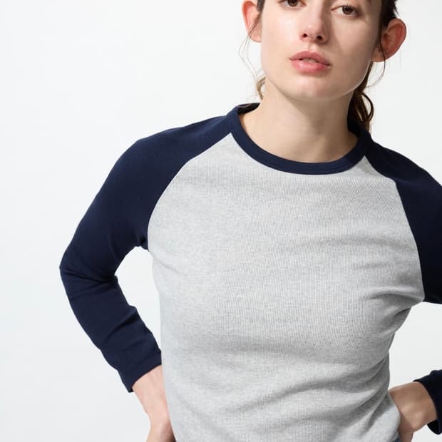 유니클로 소프트립 긴팔 티셔츠