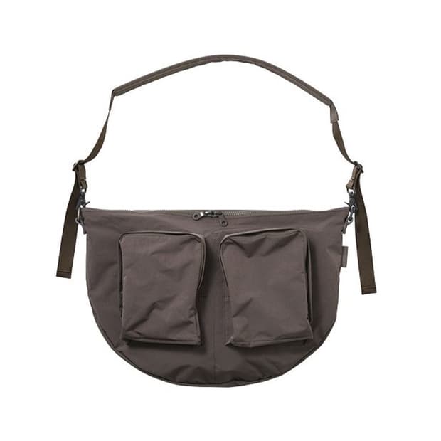 아미아칼바 바디백 그레이