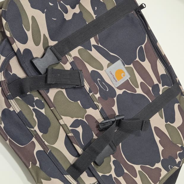 칼하트 메신저백 덕 카모 (Duck Camo)