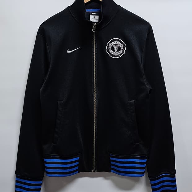 나이키 맨체스터유나이티드 블랙 트랙탑져지 S