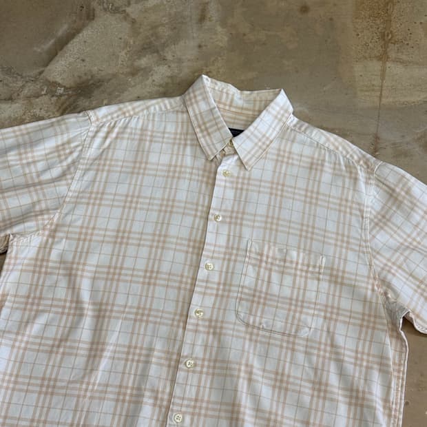 L 버버리 화이트 체크 반팔 셔츠