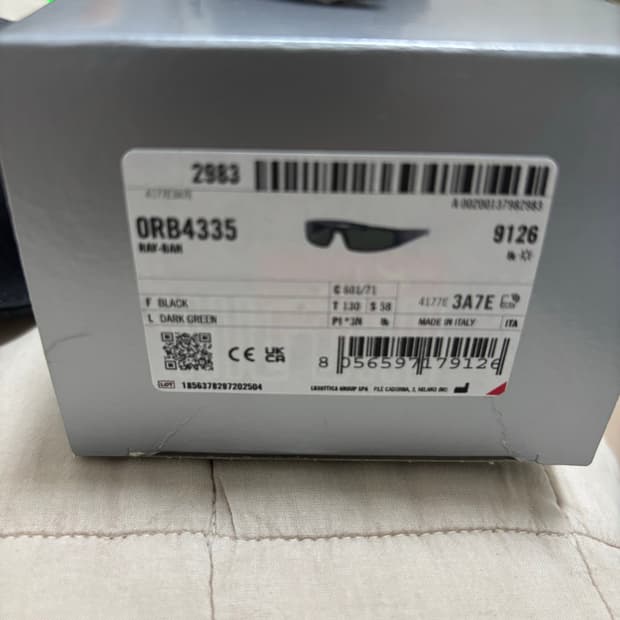레이밴 rb4335
