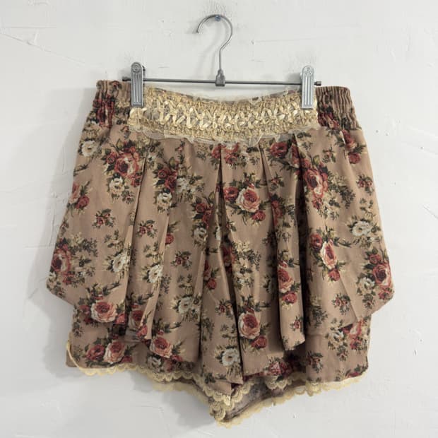 axes femme flower short pants
