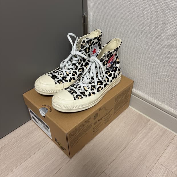 컨버스 척 70 하이 로고 플레이 화이트 블랙