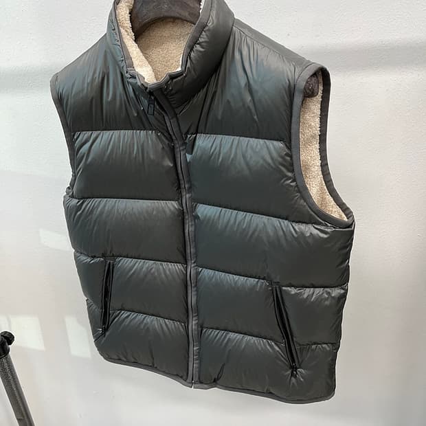 105) 마에스트로 구스 리버시블 패딩조끼 