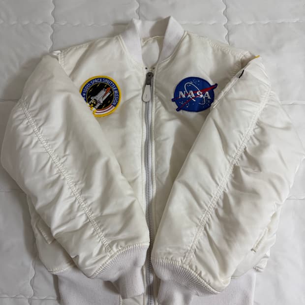 알파인더스트리 붐버자켓!