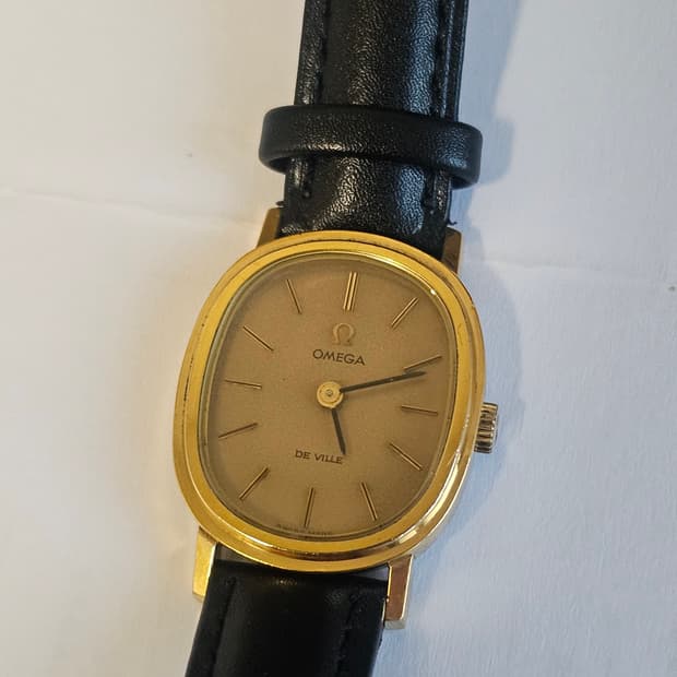 정품 빈티지 오메가 드빌 엘립스 가죽 수동시계 팝니다