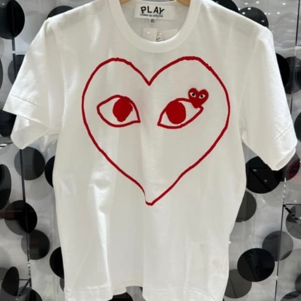 Comme des Garcons play