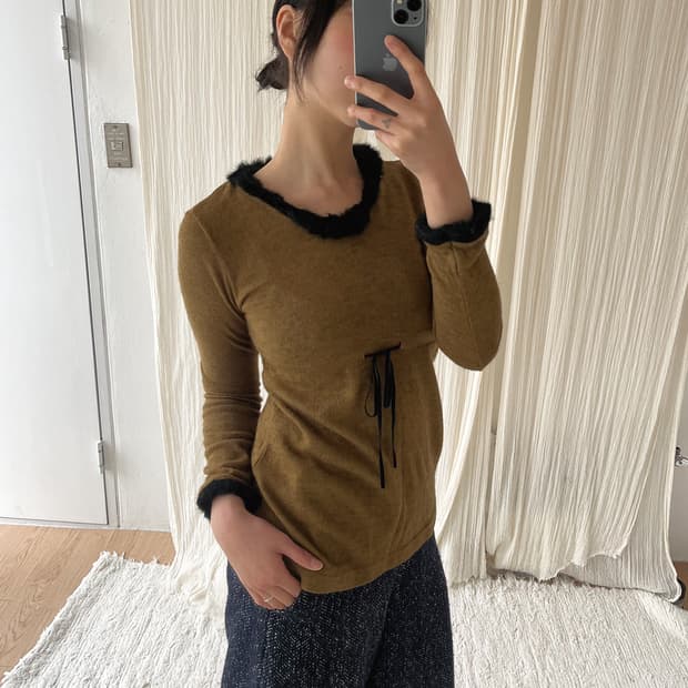 vintage mustard camel fur trimming top