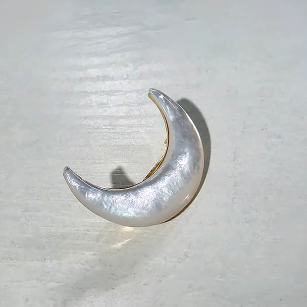 𝙼𝚘𝚘𝚗 ☽ 자개 브로치