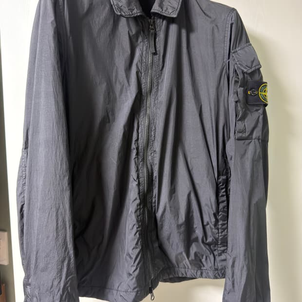 스톤아일랜드 셔츠 자켓 M사이즈(백화점 상품)