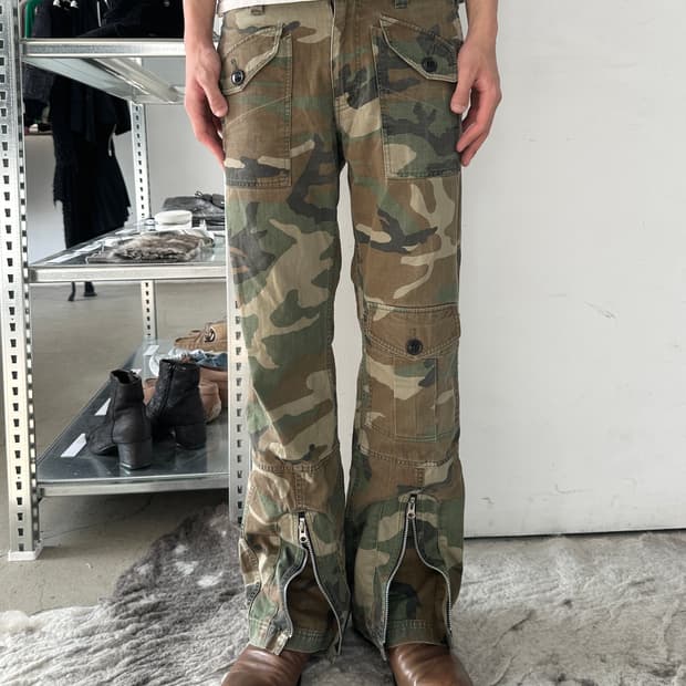 시멘틱 디자인 멀티 포켓 지퍼 카고 팬츠