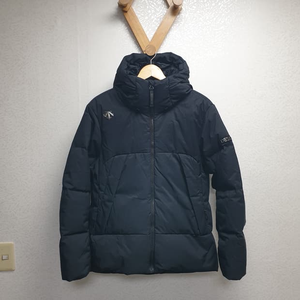 [남95] 데상트 블랙 패딩 점퍼 후드