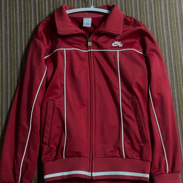 나이키 SB 트랙탑