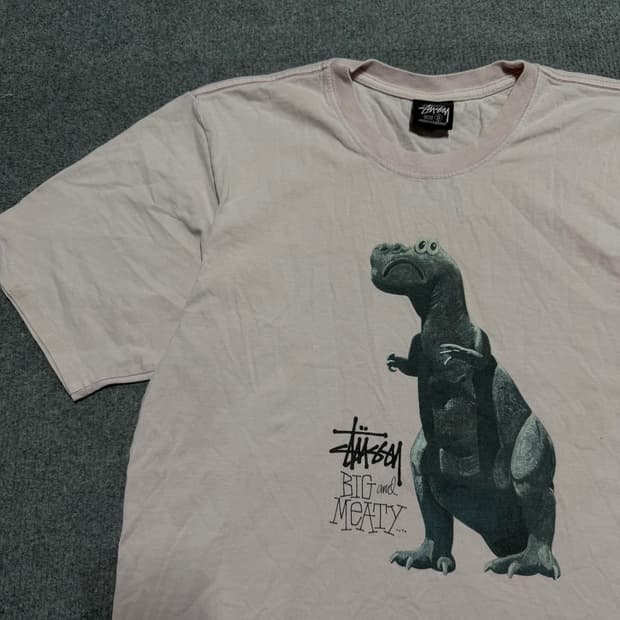 스투시 공룡 핑크 반팔 티셔츠 S