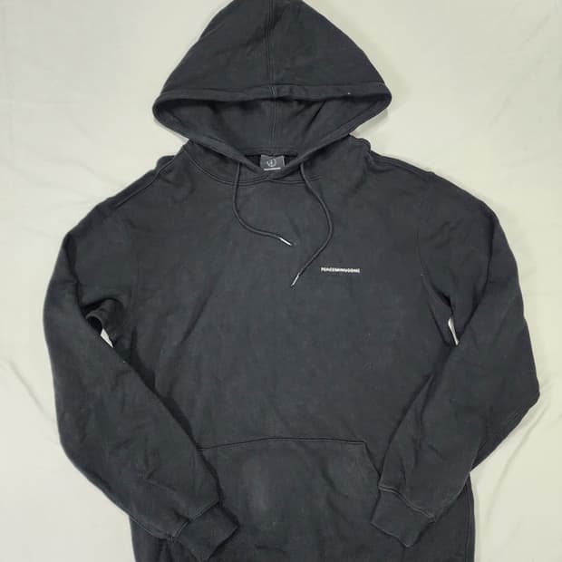 피스마이너스원 로고 블랙 후드티