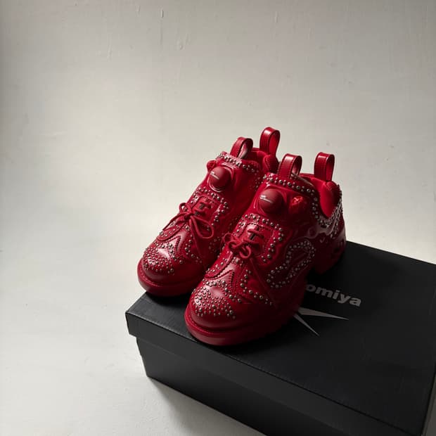 Studded Instapump Fury Sneakers