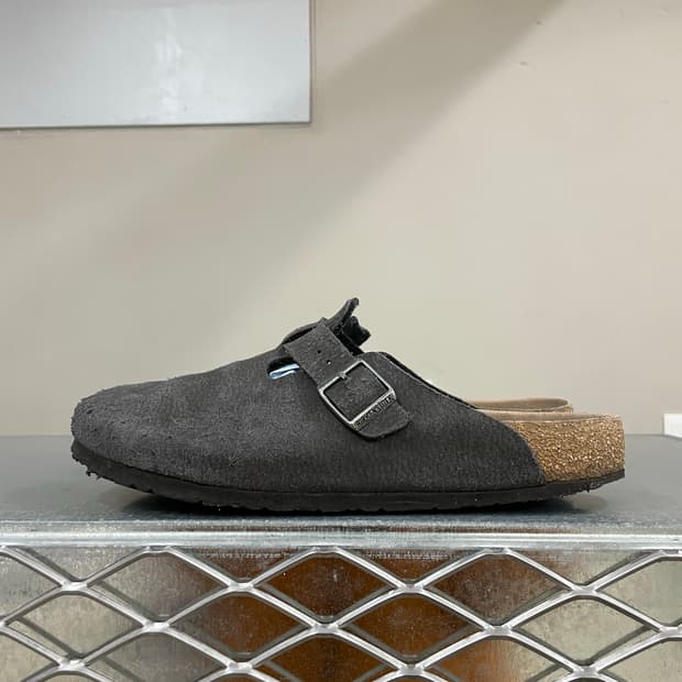 버켄스탁 보스턴 스웨이드 클로그 300