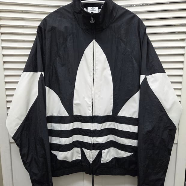 아디다스 빅트레포일 트랙탑 자켓