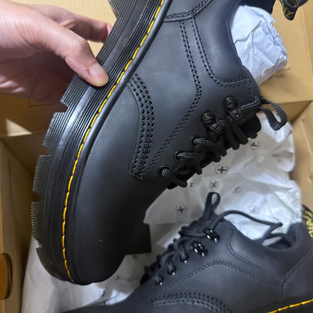 260사이즈 닥터마틴 리더 레더 블랙