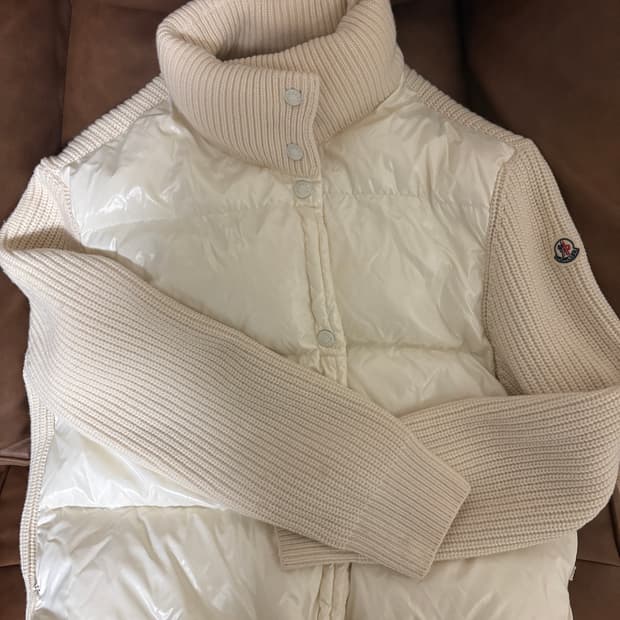 몽클레어 니트패딩 m 매장구입 23f/w