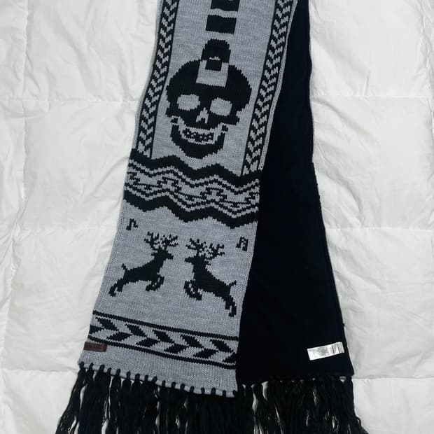 Diesel 디젤 노르딕 스컬 해골 머플러