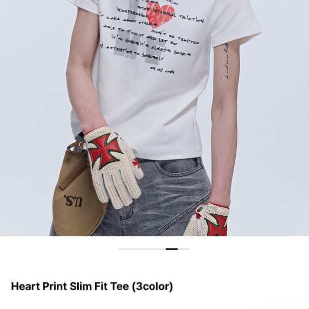 비엑세스 baccess Heart Print Slim Fit Tee