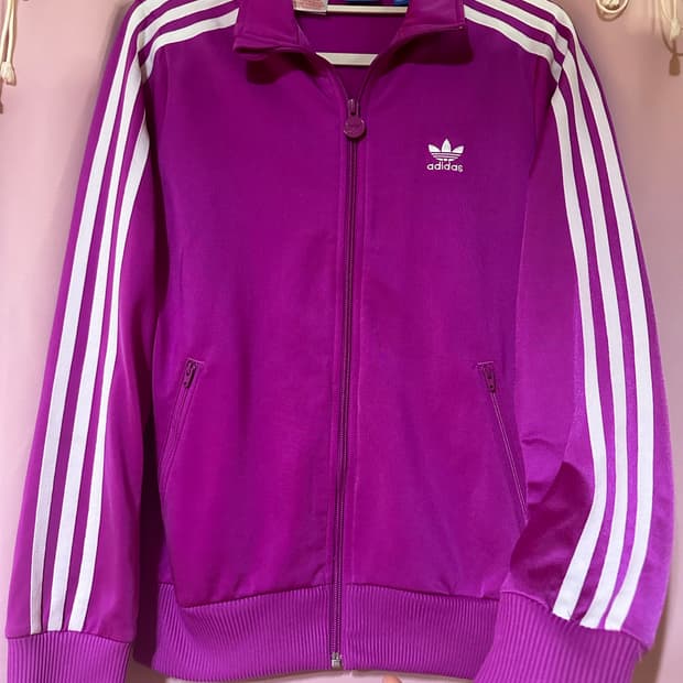 아디다스져지 뒤에 왕불꽃 아디다스파이어버드 트랙탑 집업