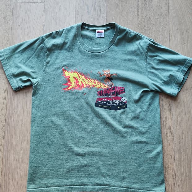 슈프림 트레셔 티셔츠 m