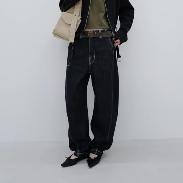 DEINET CURVED DENIM PANTS 다이닛 커브드팬츠