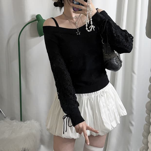 블랙 레이스 오프숄더 니트