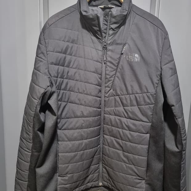 노스페이스 브이모션 경량패딩 100