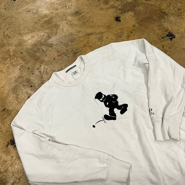 [정품/XL] CP컴퍼니 화이트 캐릭터 맨투맨 b18