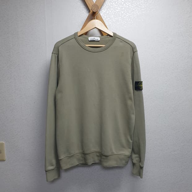 [L/100/정품] 스톤아일랜드 기모 맨투맨 카키