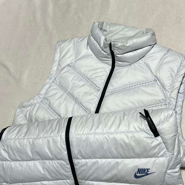 M 나이키 에어로로프트 다운 필드 베스트