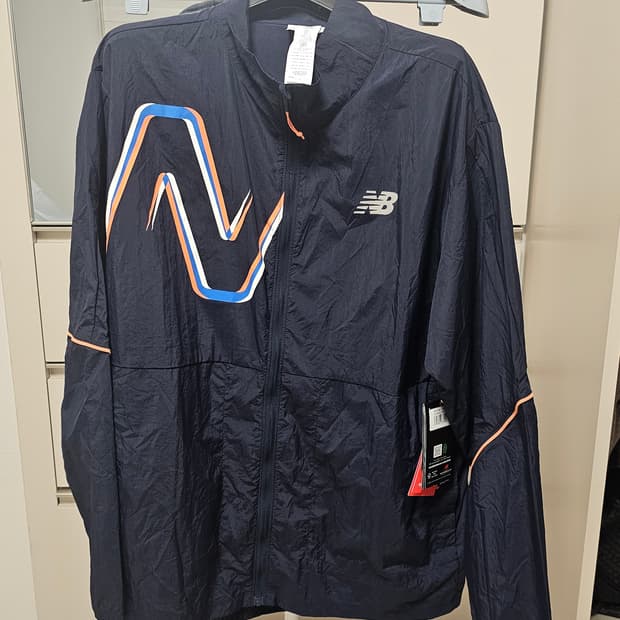 새상품 뉴발 경량 바람막이 100-105