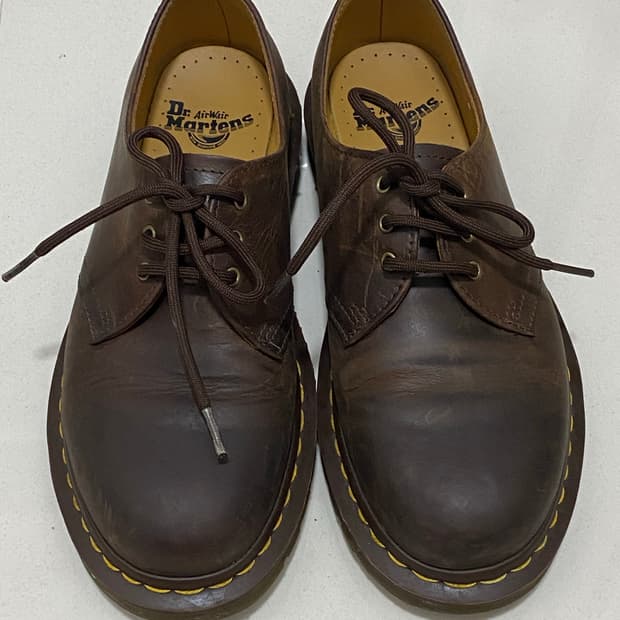 닥터마틴 3홀 크레이지 홀스 250 uk6