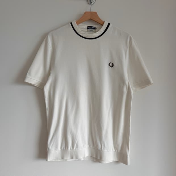 프레드페리(FRED PERRY) 반팔 코튼 니트