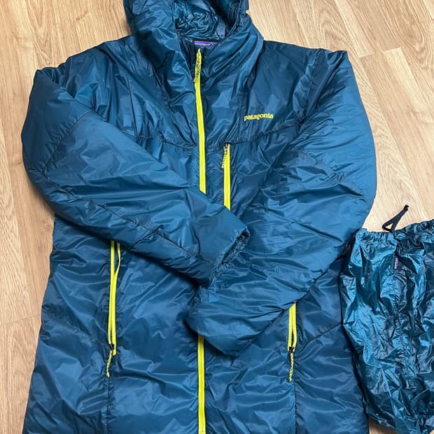 파타고니아 다스라이트 파카(프리마로프트)