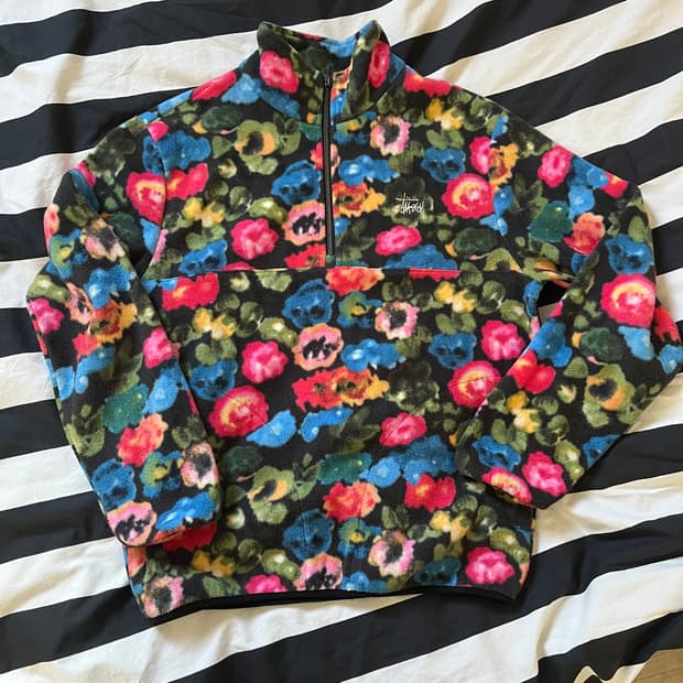 스투시 플로럴 반집업 후리스 S