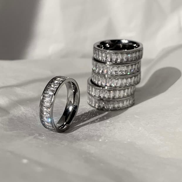 오퓨즈 라운드 큐빅링 반지