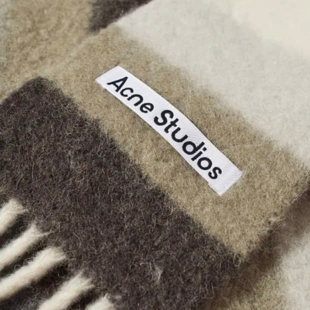 아크네 스튜디오 알파카 울 머플러