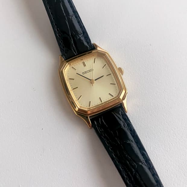 Seiko 스퀘어 골드