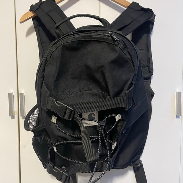 칼하트 킥플립 백팩 블랙