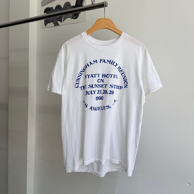 90's HANES (Made in USA)