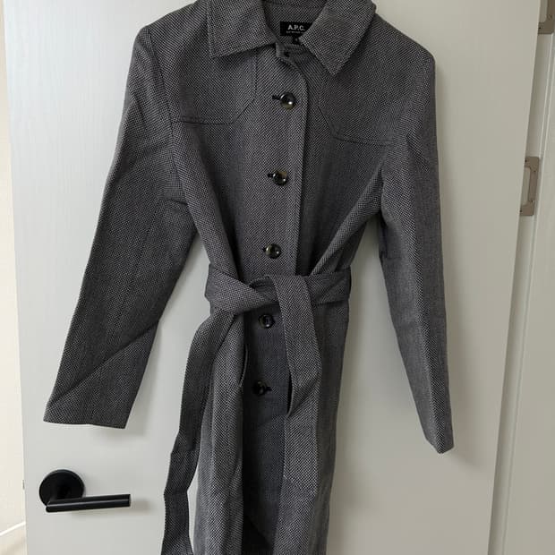 A.P.C. 그레이 트렌치코트 